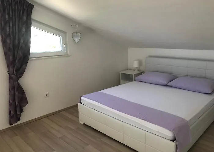 Purple Loft * חוואר